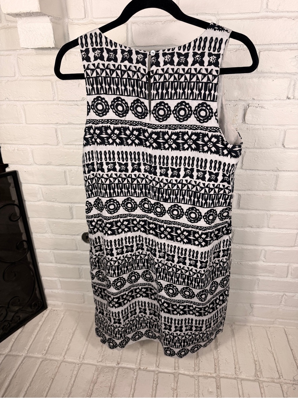 Tommy Bahama Linen Shift Dress Women’s Medium Black White Geometric Sleeveless - Picture 5 of 5